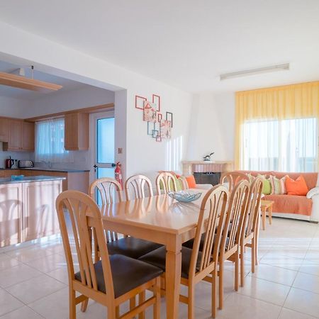 Bella Katerina By Prestige Bookings Coral Bay Extérieur photo