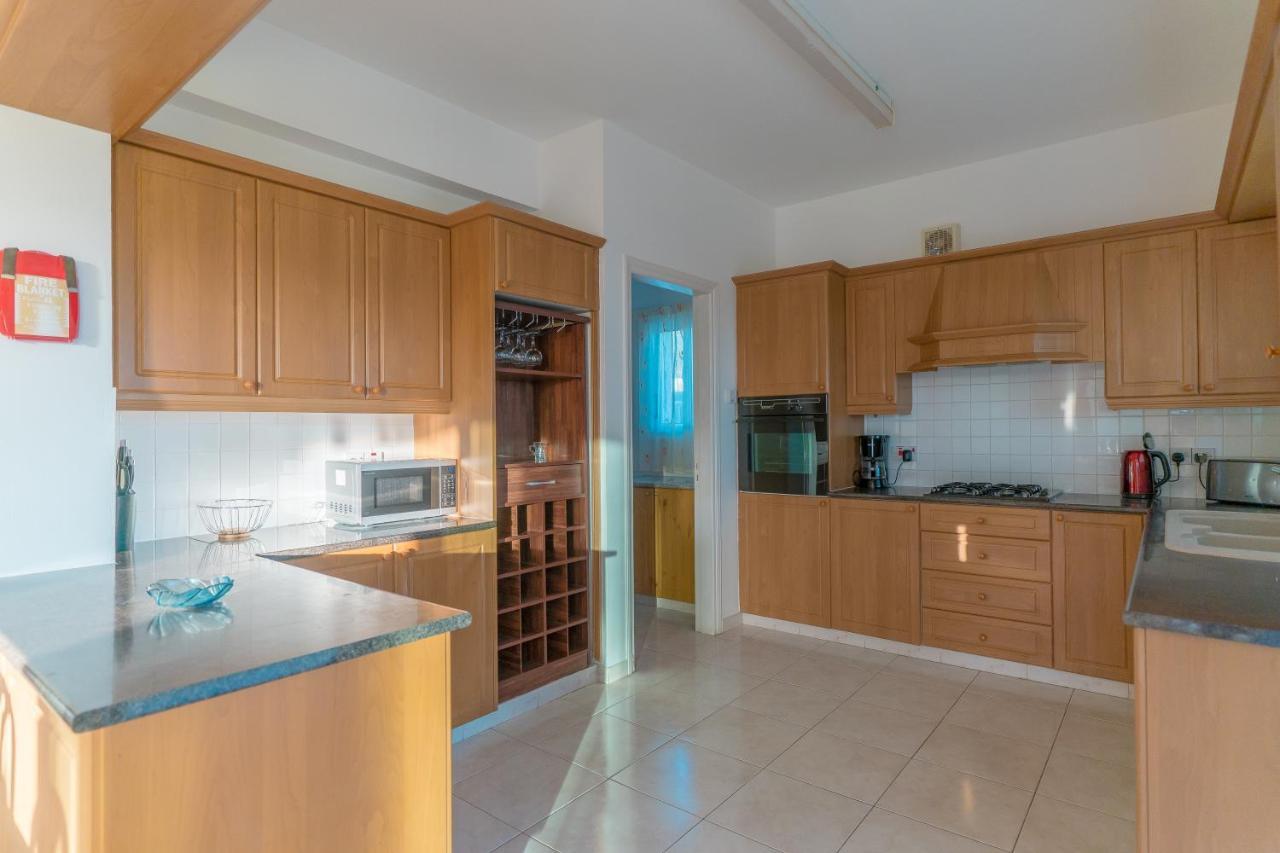 Bella Katerina By Prestige Bookings Coral Bay Extérieur photo