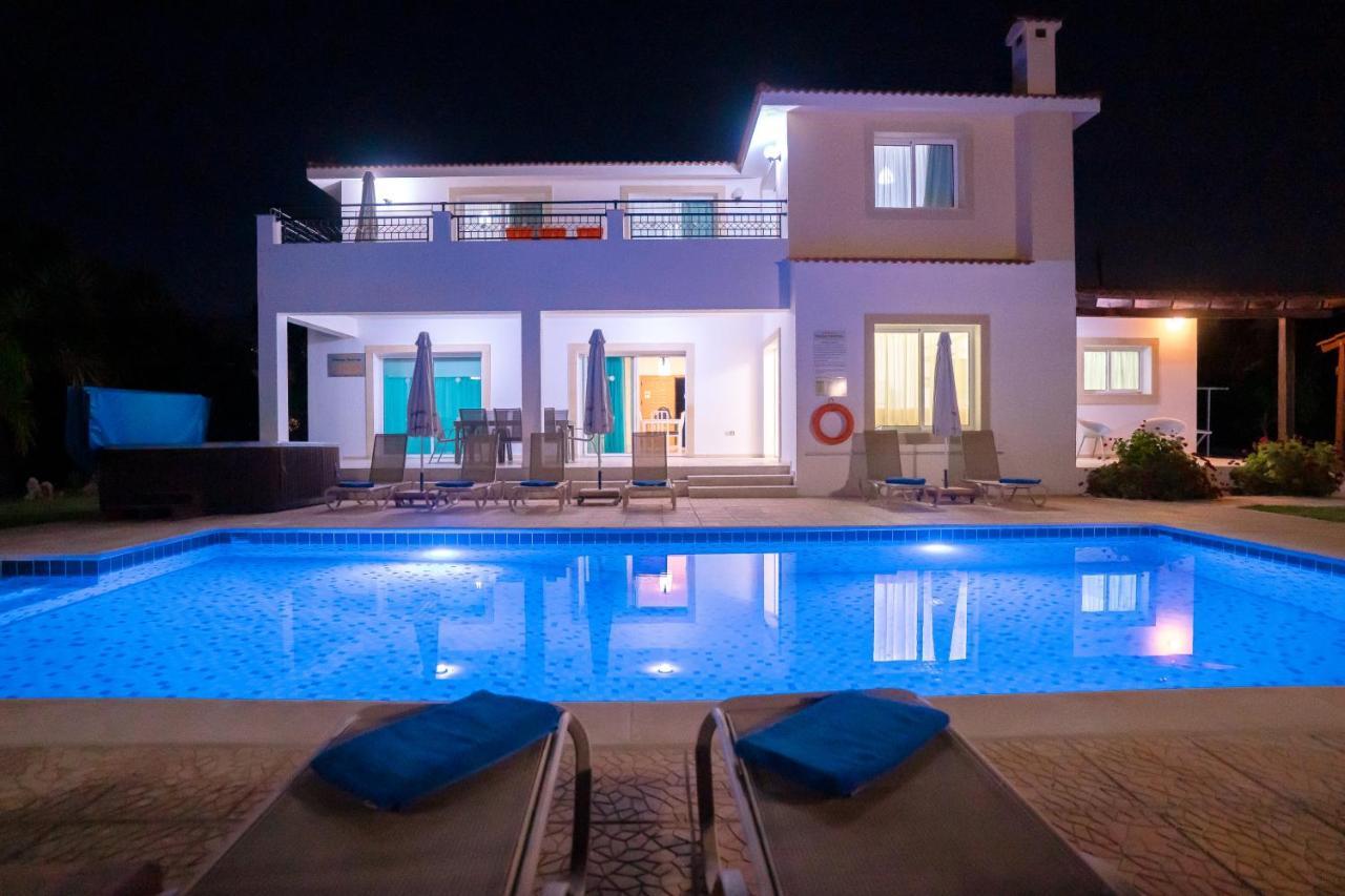 Bella Katerina By Prestige Bookings Coral Bay Extérieur photo