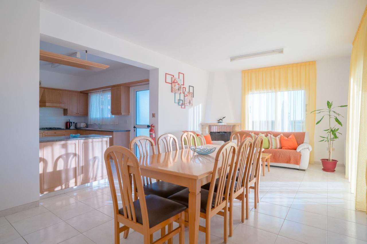Bella Katerina By Prestige Bookings Coral Bay Extérieur photo